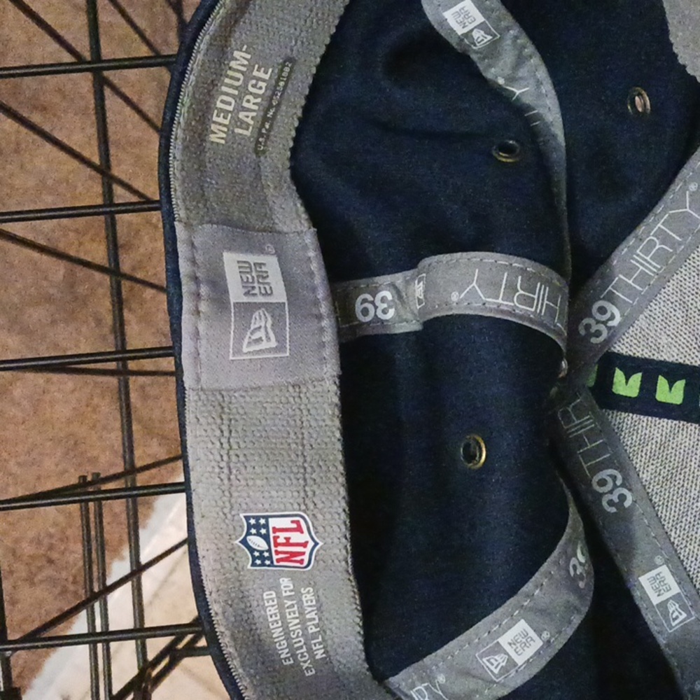 New, Seattle Seahawks hat - Picture 3 of 8